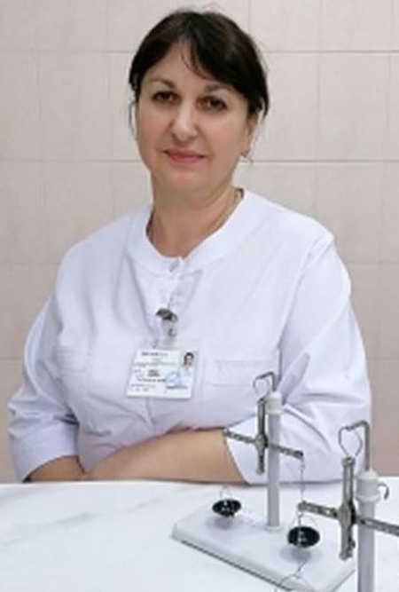 Larisa CREȚU
